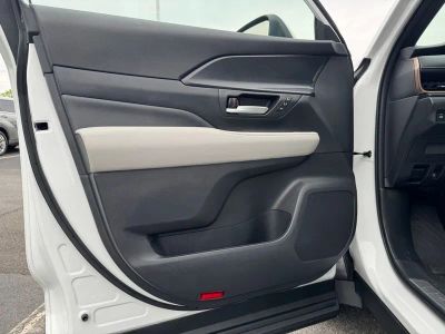 2025 Toyota Grand Highlander Hybrid MAX Limited - Photo 15