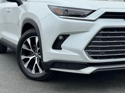 2025 Toyota Grand Highlander Hybrid MAX Limited - Photo 3