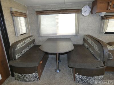 2017 Coachmen Freedom Express - Photo 12