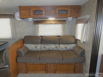 2017 Coachmen Freedom Express - Photo 10