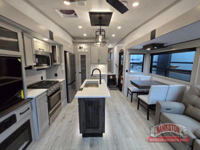 2026 Montana High Country 295RL - Photo 22