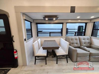 2026 Montana High Country 295RL - Photo 18
