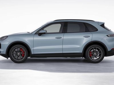 2026 Porsche Cayenne - Photo 2