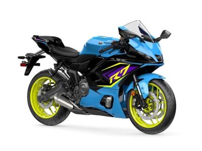 2026 Yamaha YZF-R7 — front three-quarter view