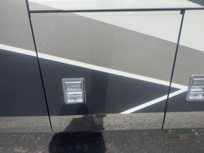 2025 Newmar Super Star — photo 11 view