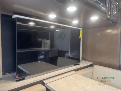 2025 Newmar Super Star — photo 48 view