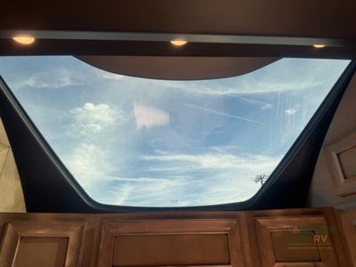 2025 Newmar Super Star — photo 32 view