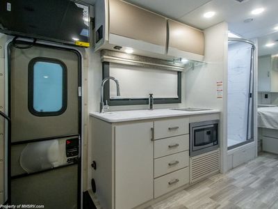 2026 Thor Motor Coach Vegas - Photo 13