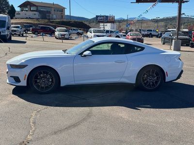 2026 Ford Mustang - Photo 6