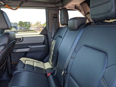 2022 Ford Bronco - Photo 17