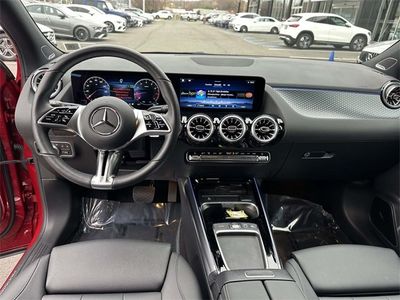 2025 Mercedes-Benz GLA - Photo 3