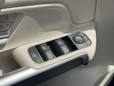 2026 Mercedes-Benz GLB — photo 18 view