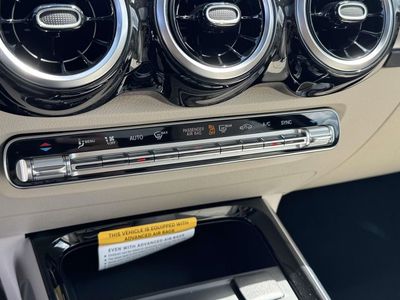 2026 Mercedes-Benz GLB — photo 28 view