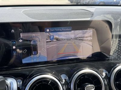 2026 Mercedes-Benz GLB — photo 27 view