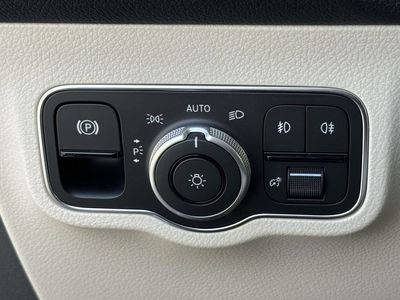 2026 Mercedes-Benz GLB — photo 19 view