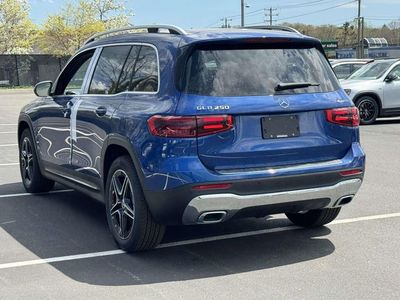 2026 Mercedes-Benz GLB — photo 8 view