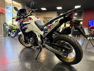 2025 Honda Africa Twin Adventure Sports ES - Photo 5