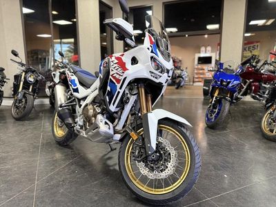 2025 Honda Africa Twin Adventure Sports ES - Photo 3
