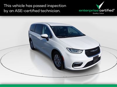 2023 Chrysler Pacifica Touring L FWD — front three-quarter view