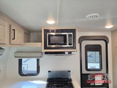 2021 Flagstaff Micro Lite 25FKS — photo 15 view