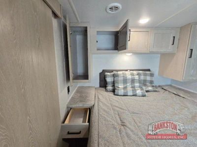 2021 Flagstaff Micro Lite 25FKS — photo 27 view