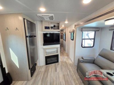 2021 Flagstaff Micro Lite 25FKS — photo 20 view