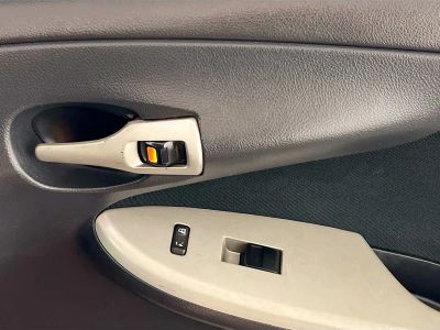 2013 Toyota Corolla — photo 27 view