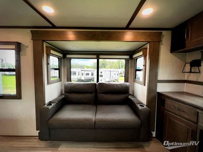 2023 Grand Design Solitude - Photo 10