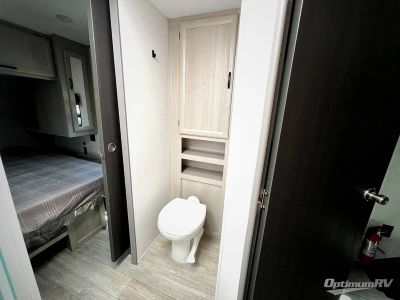 2027 Coachmen Catalina Trail Blazer — photo 17 view