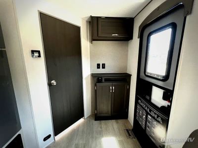 2027 Coachmen Catalina Trail Blazer — photo 8 view