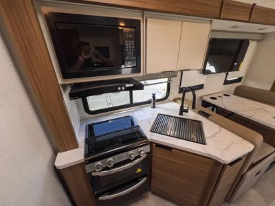2027 Thor Motor Coach CHATEAU — photo 11 view