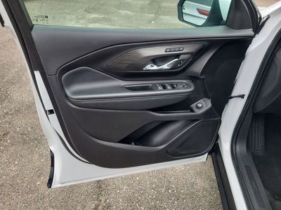 2024 GMC Terrain - Photo 11