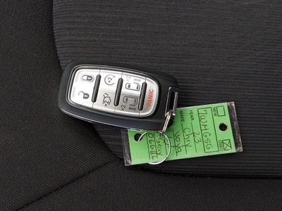 2023 Chrysler Voyager - Photo 15