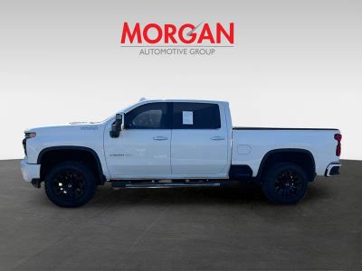 2022 Chevrolet Silverado 2500HD — interior view