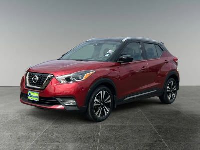 2019 Nissan Kicks — rear three-quarter view