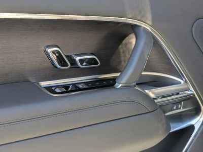 2026 Land Rover Range Rover — photo 18 view