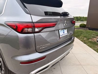 2022 Mitsubishi Outlander - Photo 36