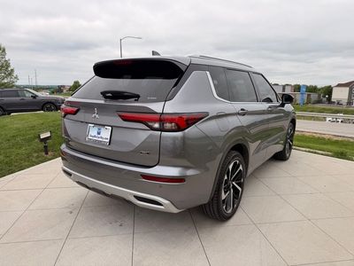 2022 Mitsubishi Outlander - Photo 10