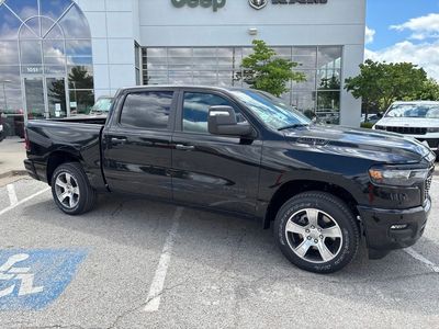 2026 RAM 1500 — photo 33 view