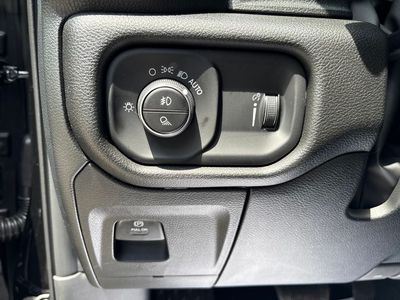 2026 RAM 1500 — photo 57 view