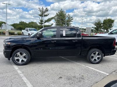 2026 RAM 1500 — photo 18 view