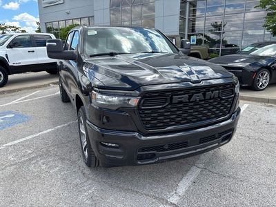 2026 RAM 1500 — photo 8 view