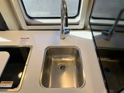 2026 Thor Motor Coach RIZE — photo 12 view