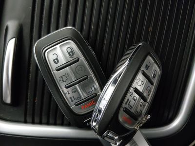 2024 Chrysler Pacifica — photo 15 view