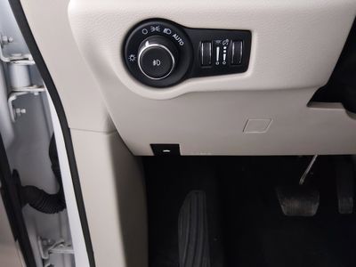2024 Chrysler Pacifica — photo 13 view