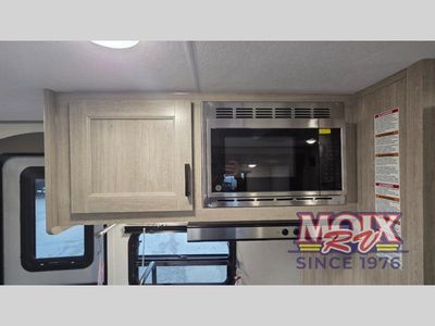 2026 Coachmen RV Catalina Summit Series 7 - Photo 14