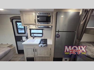 2026 Coachmen RV Catalina Summit Series 7 - Photo 10