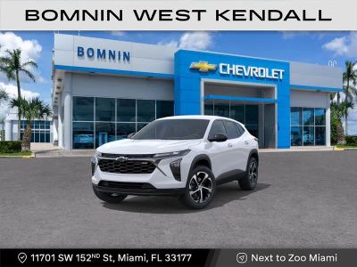 2026 Chevrolet Trax 1RS in Summit White — front three-quarter view