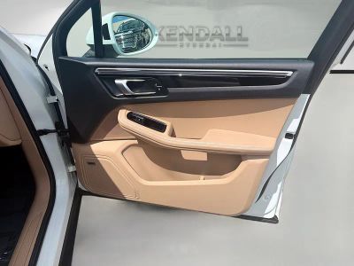 2021 Porsche Macan — photo 31 view