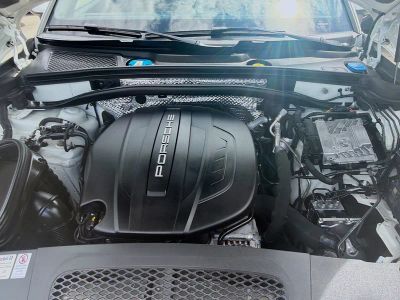 2021 Porsche Macan — photo 33 view